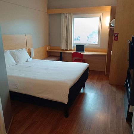 Hotel ibis Puerto Montt Esterno foto