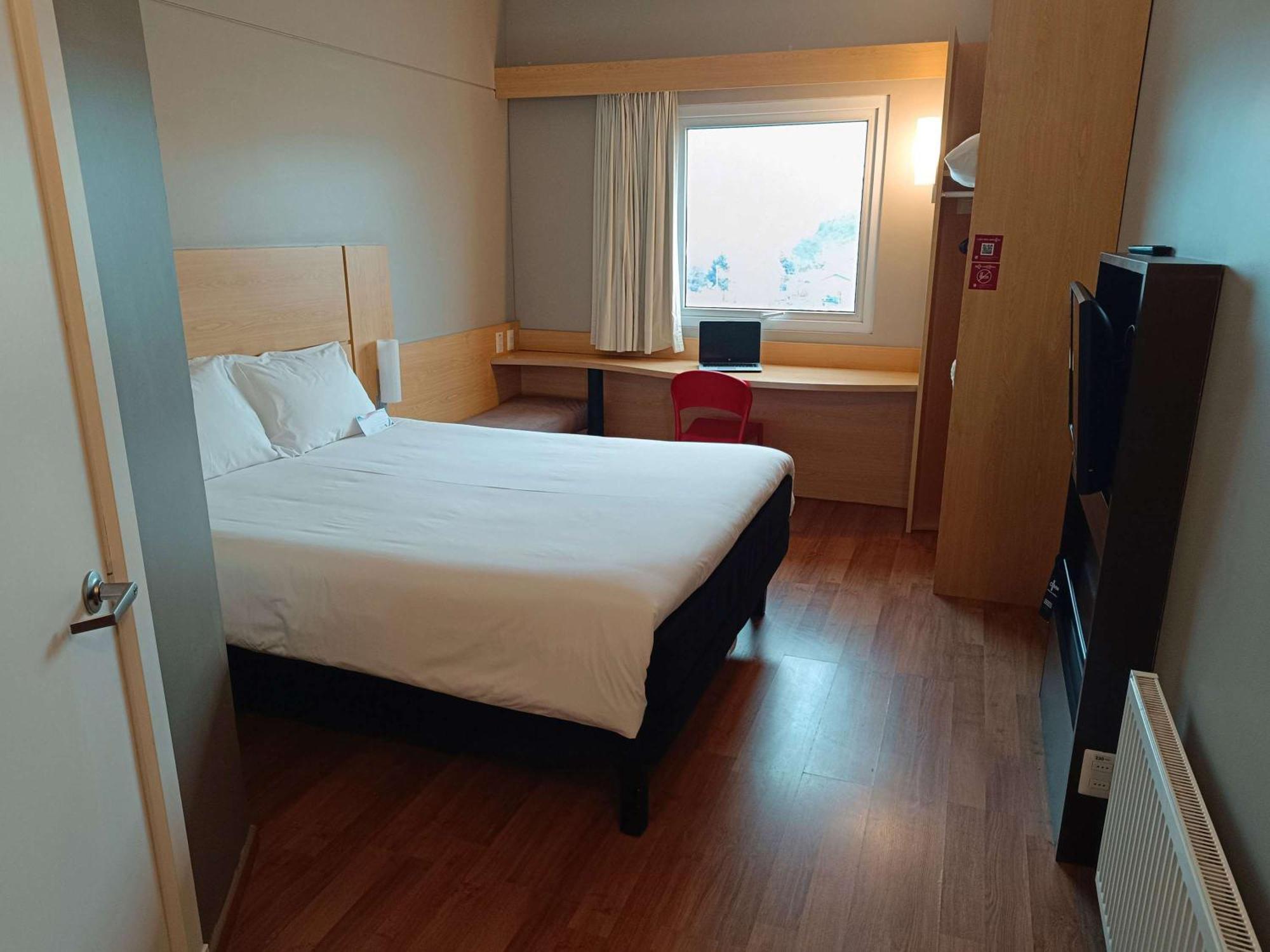 Hotel ibis Puerto Montt Esterno foto