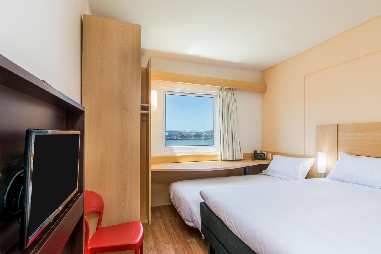 Hotel ibis Puerto Montt Esterno foto