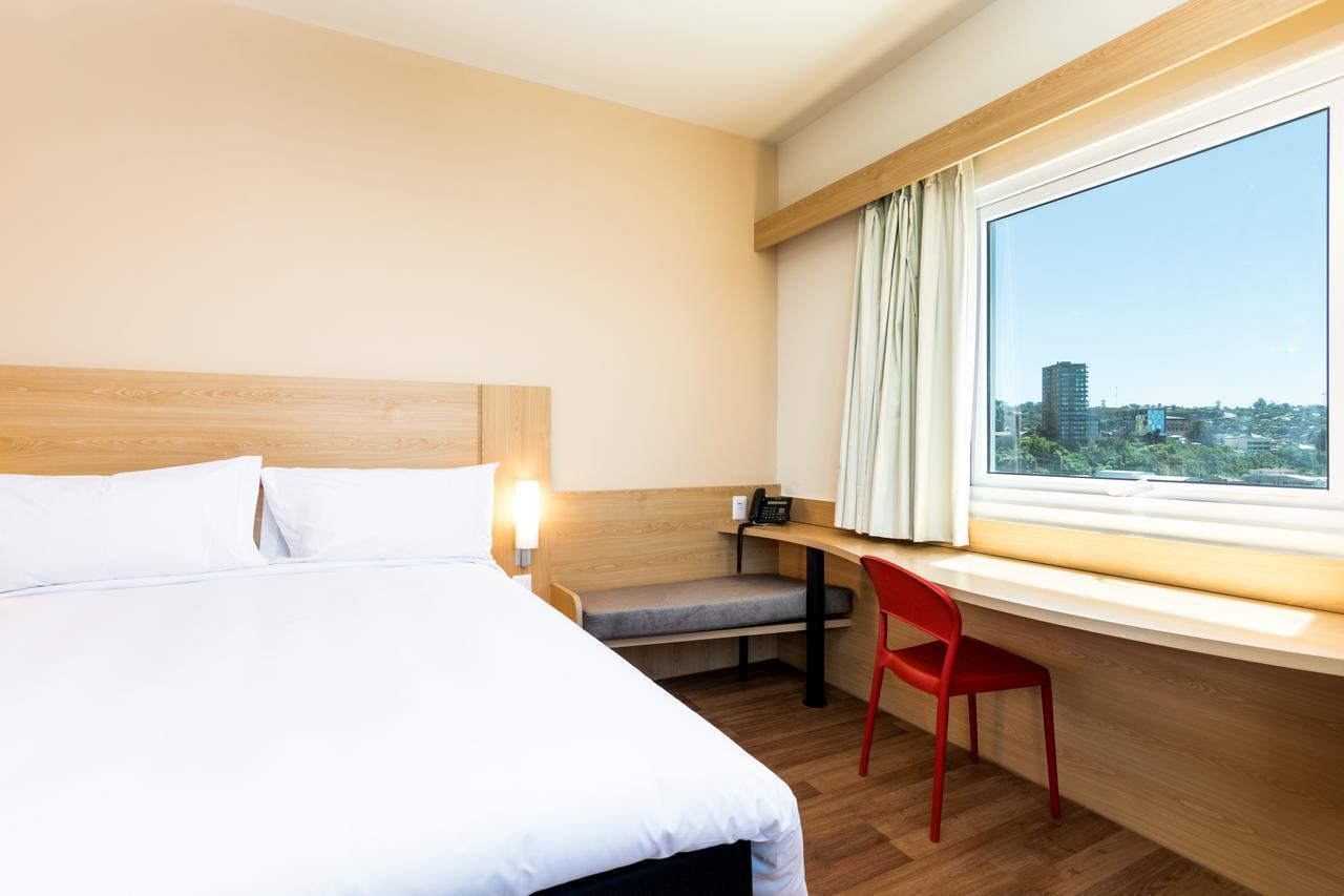 Hotel ibis Puerto Montt Esterno foto